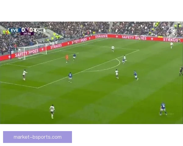 桑切斯频频犯错致命失误切尔西门前危机四伏球队防线岌岌可危