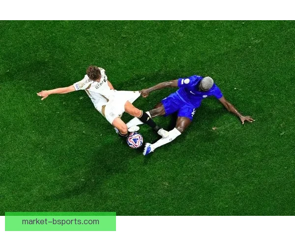 洛里免签加盟洛杉矶足球俱乐部震动北美足坛或重塑争冠版图新格局